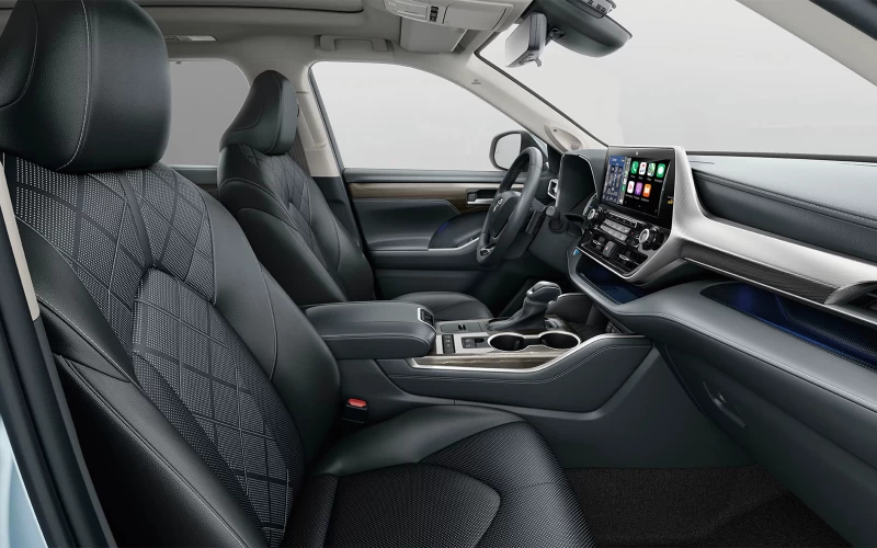 4-toyota-highlander-interior